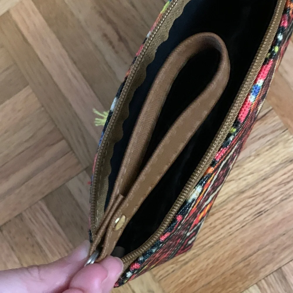 Wristlet Purse w/ Tassel Accents - Unworn / Never Used